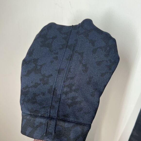 SPANX Size Large L Blue Pull On Leggings Side Seam Inseam geometric pattern - Picture 5 of 7
